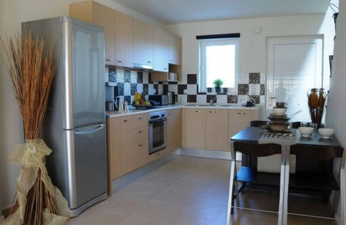Archangelos House | 92 m² House ∙ 2 bedrooms ∙ 6 guests
