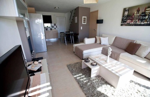 Archangelos House | 92 m² House ∙ 2 bedrooms ∙ 6 guests