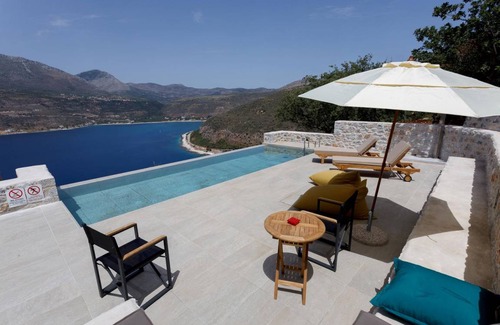 Limeni House | 95 m² House ∙ 3 bedrooms ∙ 8 guests