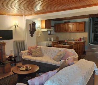 Makrynitsa House | 97 m² House ∙ 2 bedrooms ∙ 4 guests