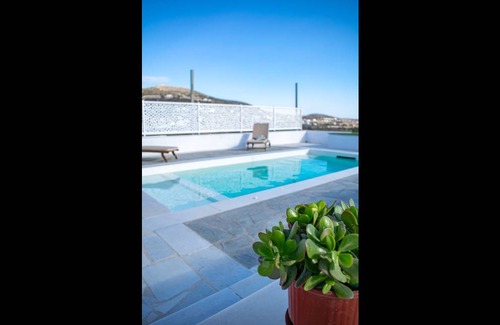 Nea Cryssi Akti Villa | 97 m² Villa ∙ 4 bedrooms ∙ 6 guests