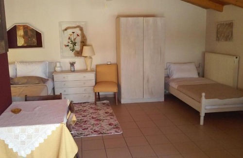 Volos City Centre Apartment | A Sweet English Home, Studio with big balcony