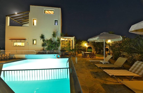 Drapanos Villa | A villa with private pool and breathtaking panoramic view of Souda Bay