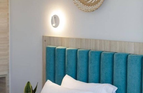 Adelianos Kampos Hotel | Adele Riva : Queen Room with Sea View