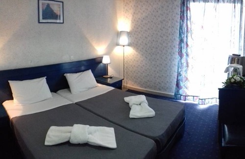 Agia Marina Hotel | Aegina Beachfront Twin - Argo Seaside Stays