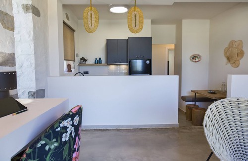 Pylos-Nestoras House | Afentiko Pigadi - Villa overlooking the hills