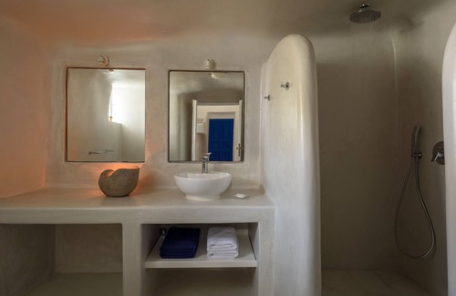 Imerovigli Hotel | Aghios Artemios Traditional Houses