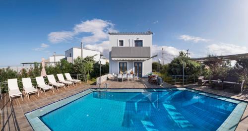 Stavros Villa | Akron Villas Chania, 1 Maritsa, 2 Suzanna, 3 Ioanna