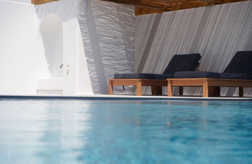 Naxos Town Apartment | Alio Suite with private swimming pool