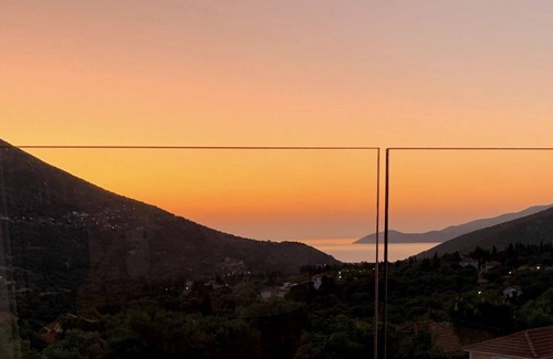 Makriotika Villa | Amazing sea views,Privacy, Luxurious Infinity Pool, High-Speed Internet, BBQ,A/C