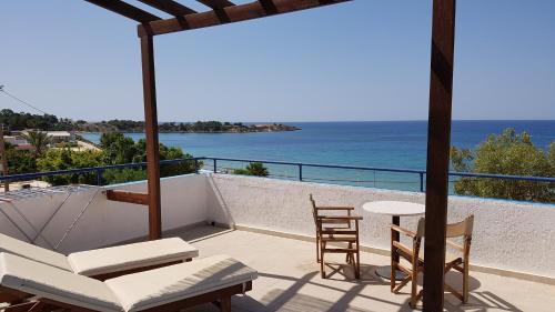 Pefkos Apartment | Andreas Studios