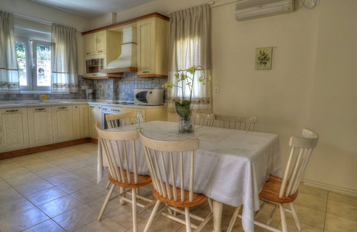 Gerani Villa | ANEMONI (3 bedroom villa with private pool)