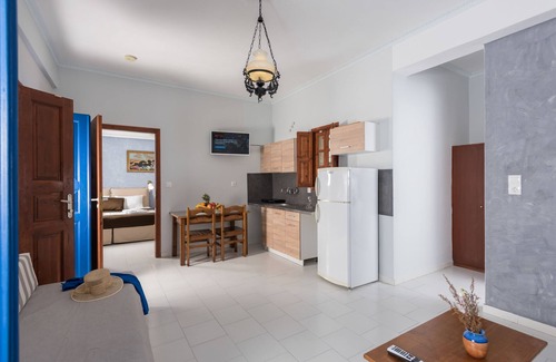 Perissa House | Anezina Villas