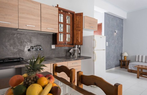 Perissa House | Anezina Villas