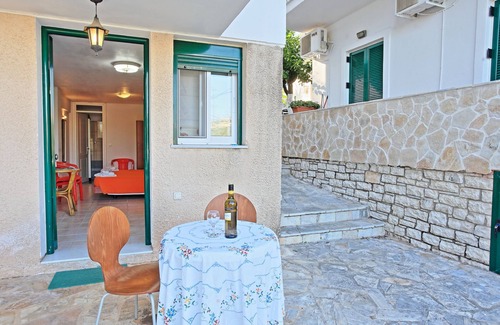 Agni Apartment | Angelina: Charming studio, terrace views, steps from Kalami beach