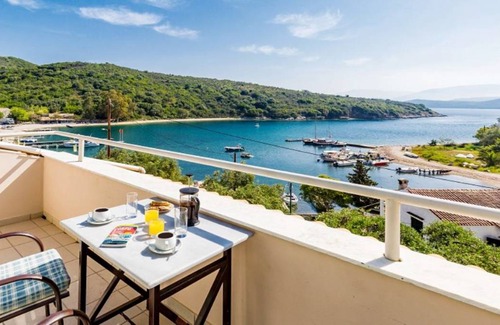 Agios Stefanos Apartment | Anna
