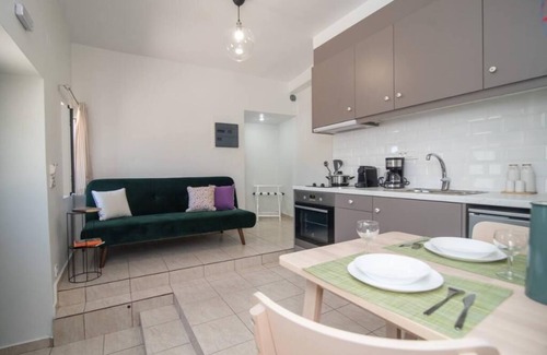 Vathy Apartment | Antheon apartments - Lavender