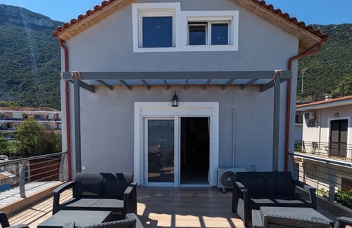 Kamena Vourla Apartment | Apartment ∙ 2 bedrooms ∙ 4 guests