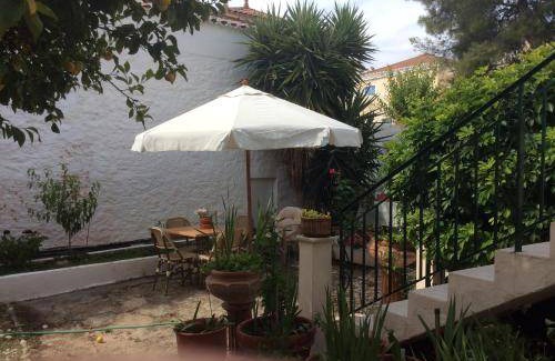 Spetses Apartment | Apartment ∙ 2 bedrooms ∙ 5 guests