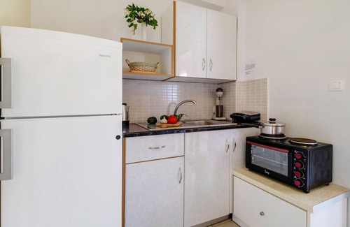 Vassiliki Apartment | Apartment "Apollon" with Sea View, Garden & Wi-Fi