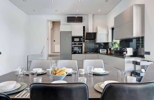 Ellinika Villa | Apartment 'Drys Il' with Sea View, Wi-Fi and Air Conditioning