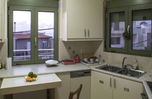 Chania Apartment | Apartment overlooking the city of Chania and the sea