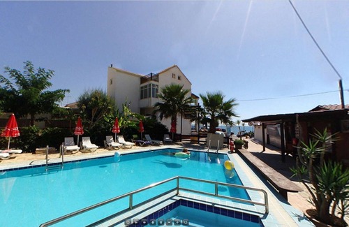 Agios Sostis Apartment | APARTMENT RIGHT ON THE WATER.