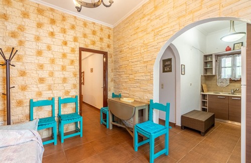 Sidari Apartment | Apartment 'Villa Oasis' with Mountain View, Wi-Fi and Air Conditioning