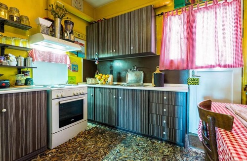 Kerameikos Apartment | Apartment with Acropolis view