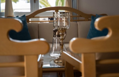 Kamari Hotel | Areti Hotel