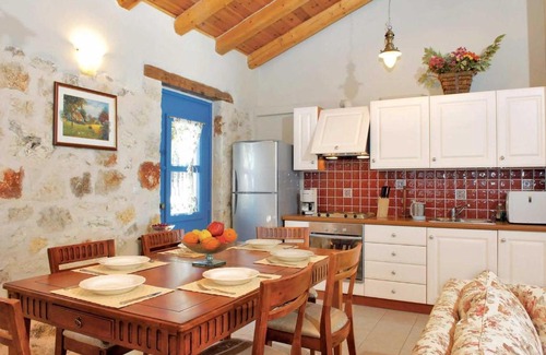 Antipata Villa | Arion