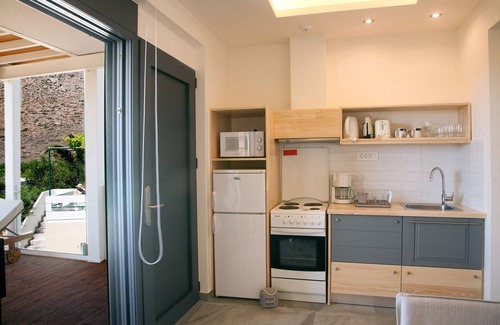 Stavros House | Artemis Village Apartments & Studios