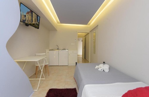 Rhodes Apartment | Astoria Studio 7, Rhodes City Center