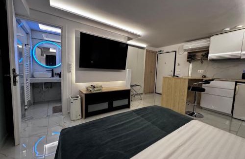 Papagou-Holargos Apartment | Athens Stay 40
