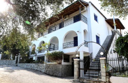Kato Korakiana Apartment | Athina Apartments