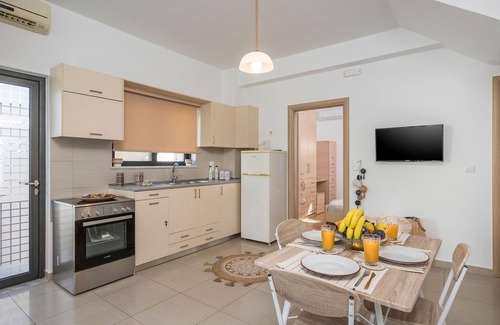 Agia Marina Apartment | Athina's Flat on the Sea | A Seafront Retreat