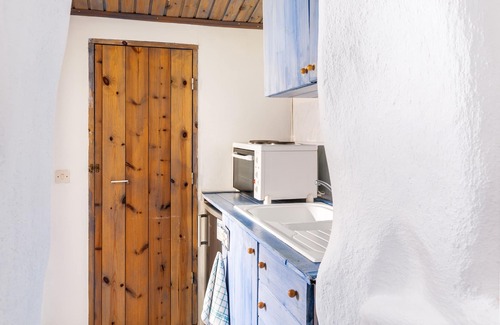 Halki Hotel | Atlantis Houses