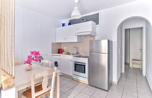 Piso Livadi Apartment | Aura | 1 Bedroom Apartment with Patio , Cleopatra Homes Paros
