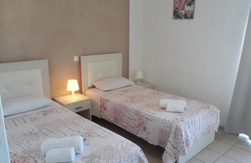Agios Dimitrios Hotel | Australia Hotel