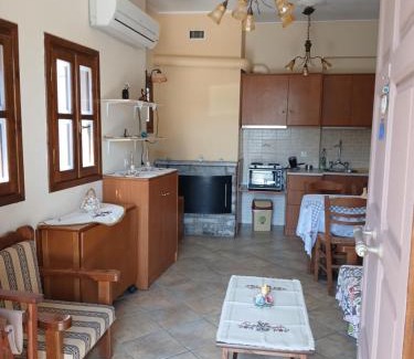 Avgonima House | Avgonima Family's Rooms Grandfather Michalis