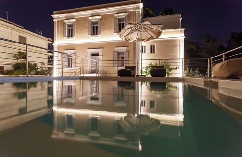 Rhodes Apartment | Aylin Executive Suites- Sachnisi Suite