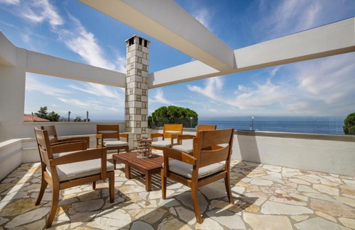 Paralia Vergas Villa | Bay's Balcony Verga