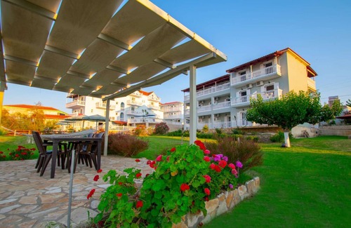 Amoudi Apartment | Baywatch 5 right on the water