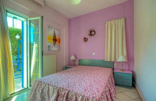 Agios Dimitrios Apartment | bbq, backyard, Of Amoudara, full Kitchen, parking-3