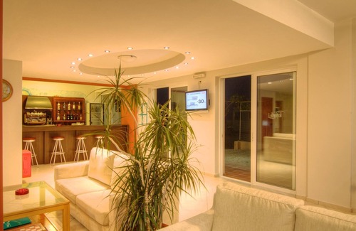 Sfakaki Hotel | Beach Hotel