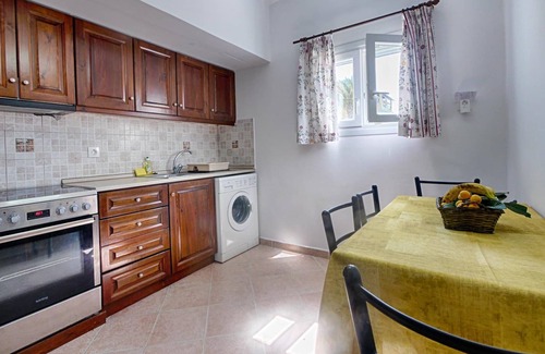 Termenades House | Beach house Eleni - live directly on the sandy beach