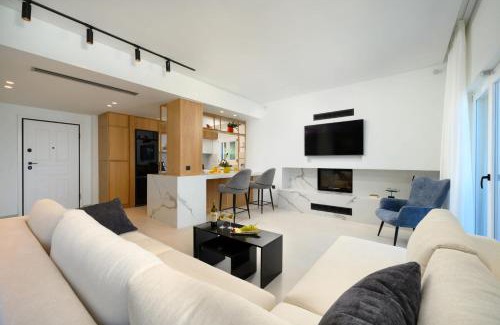 Dafnata Villa | Beachfront Achillion Bay Villa in Corfu