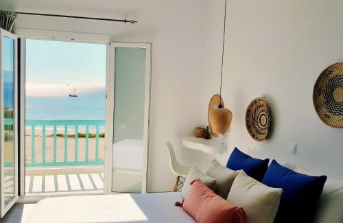 Plaka Apartment | Beachfront Private Suites at Kalais - Stunning Sea & Sunset Views, Bus Stop Outside, Easy Naxos Town Access, Free Beach Chairs