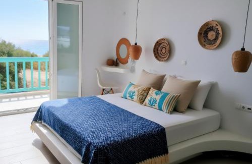 Plaka Apartment | Beachfront Private Suites at Kalais - Stunning Sea & Sunset Views, Bus Stop Outside, Easy Naxos Town Access, Free Beach Chairs