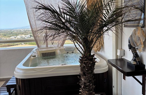 Agkidia Villa | Black Velvet Naxos